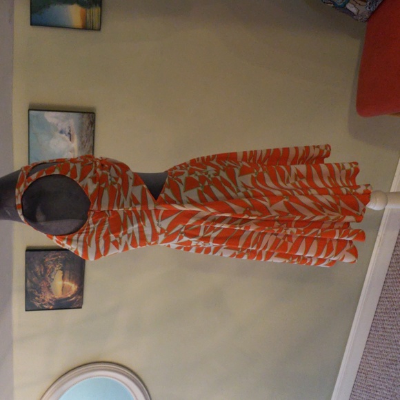 Soprano cut out back dress - Picture 2 of 11